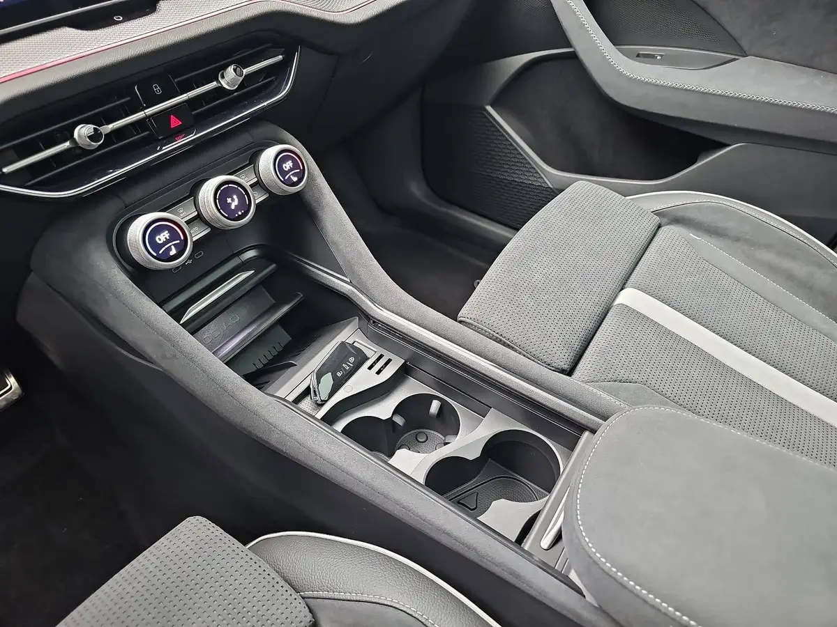 SKODA KODIAQ 2.0 TSI DSG SPORTLINE 4X4 NAVI LED