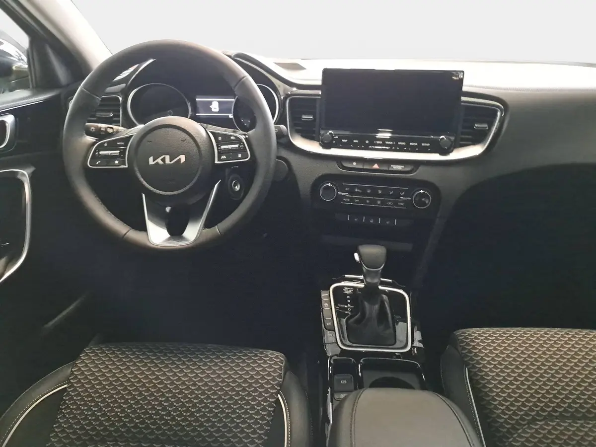 KIA XCEED 1.6 T-GDI 150 DCT VISION MJ26 KOMFORT+