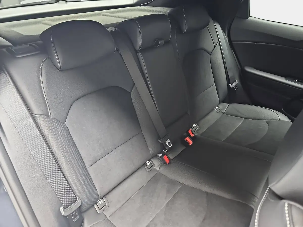 KIA XCEED 1.6 T-GDI 180 DCT GT-LINE MJ26 LEDER GLASDACH