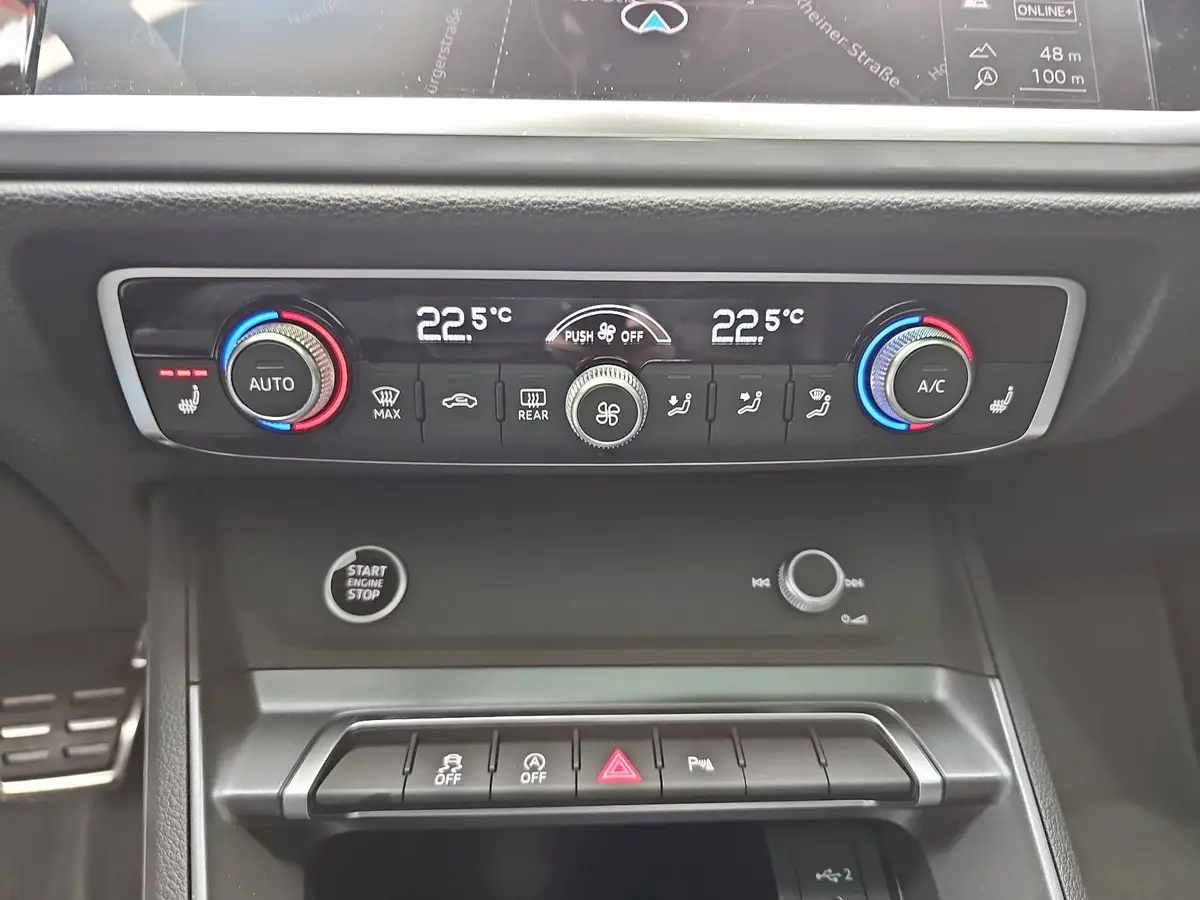 AUDI Q3 35 TDI S-TRONIC S LINE NAVI LED PANO ACC BLACK+ KA