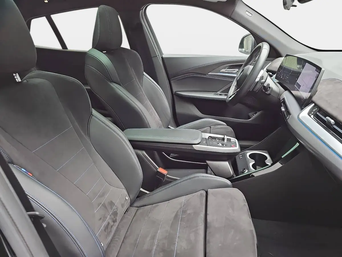 BMW X2 SDRIVE 18D AUTO. M SPORT NAVI LED ACC PANO KAMERA 