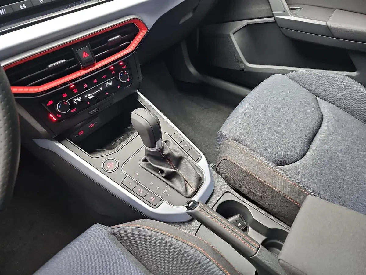 SEAT ARONA 1.0 TSI DSG FR LED ACC SICHT SPUR WINTER KAMERA LM