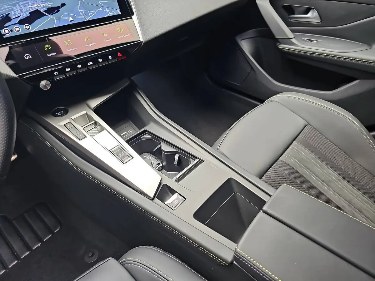 PEUGEOT 308 SW 1.2 HYBRID GT KOMFORT PAKET AHK LM