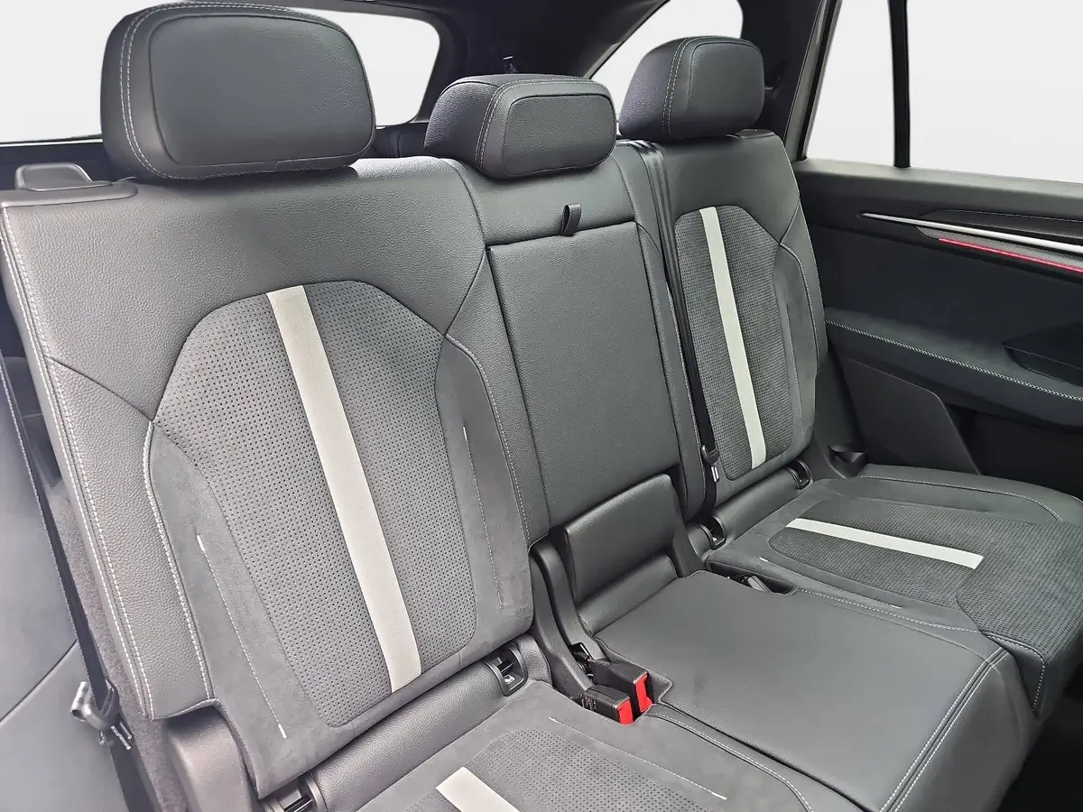 SKODA KODIAQ 2.0 TSI DSG SPORTLINE 4X4 NAVI LED AHK