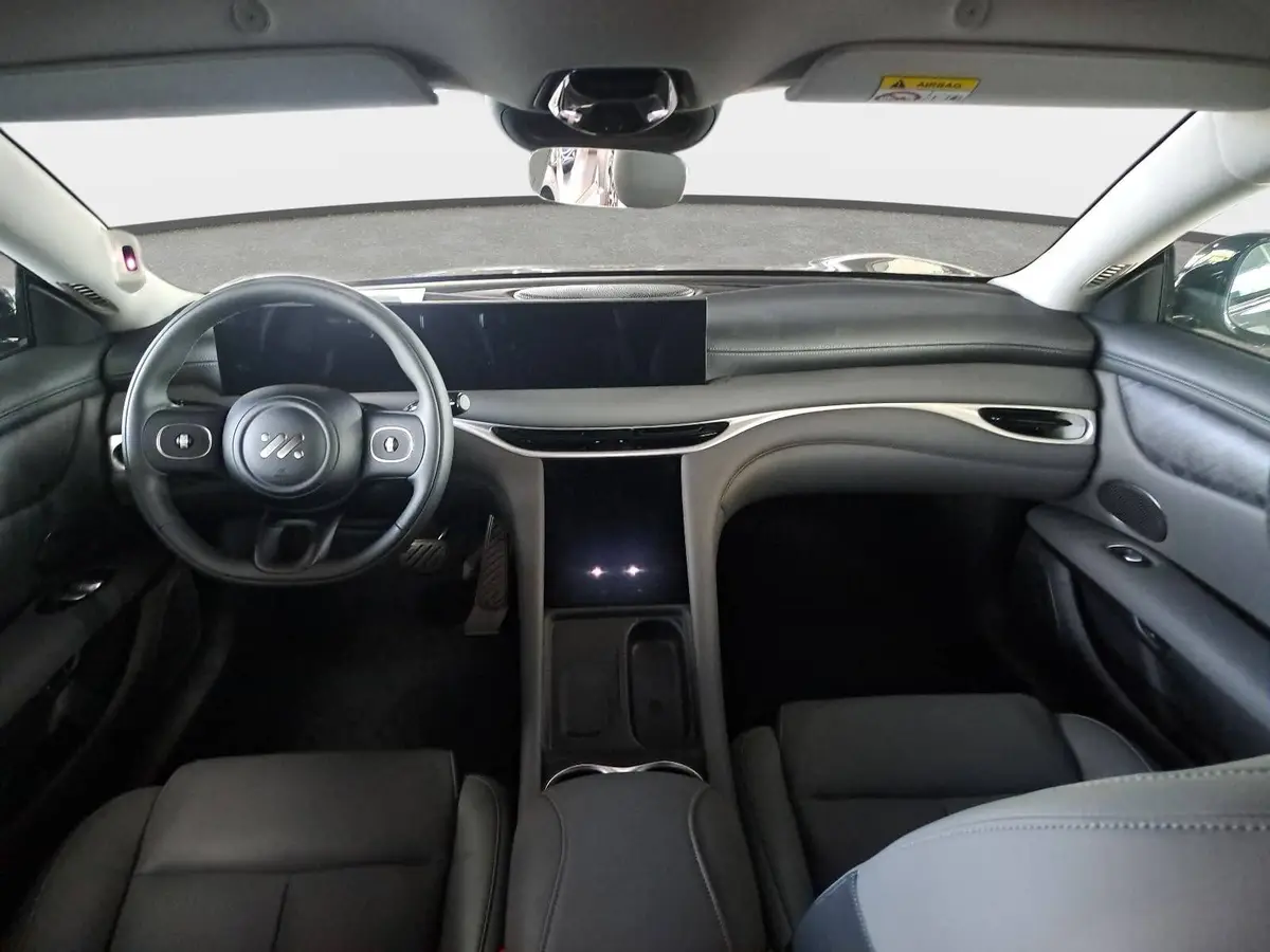 MG ANDERE EV 100 KWH MY26 PREMIUM