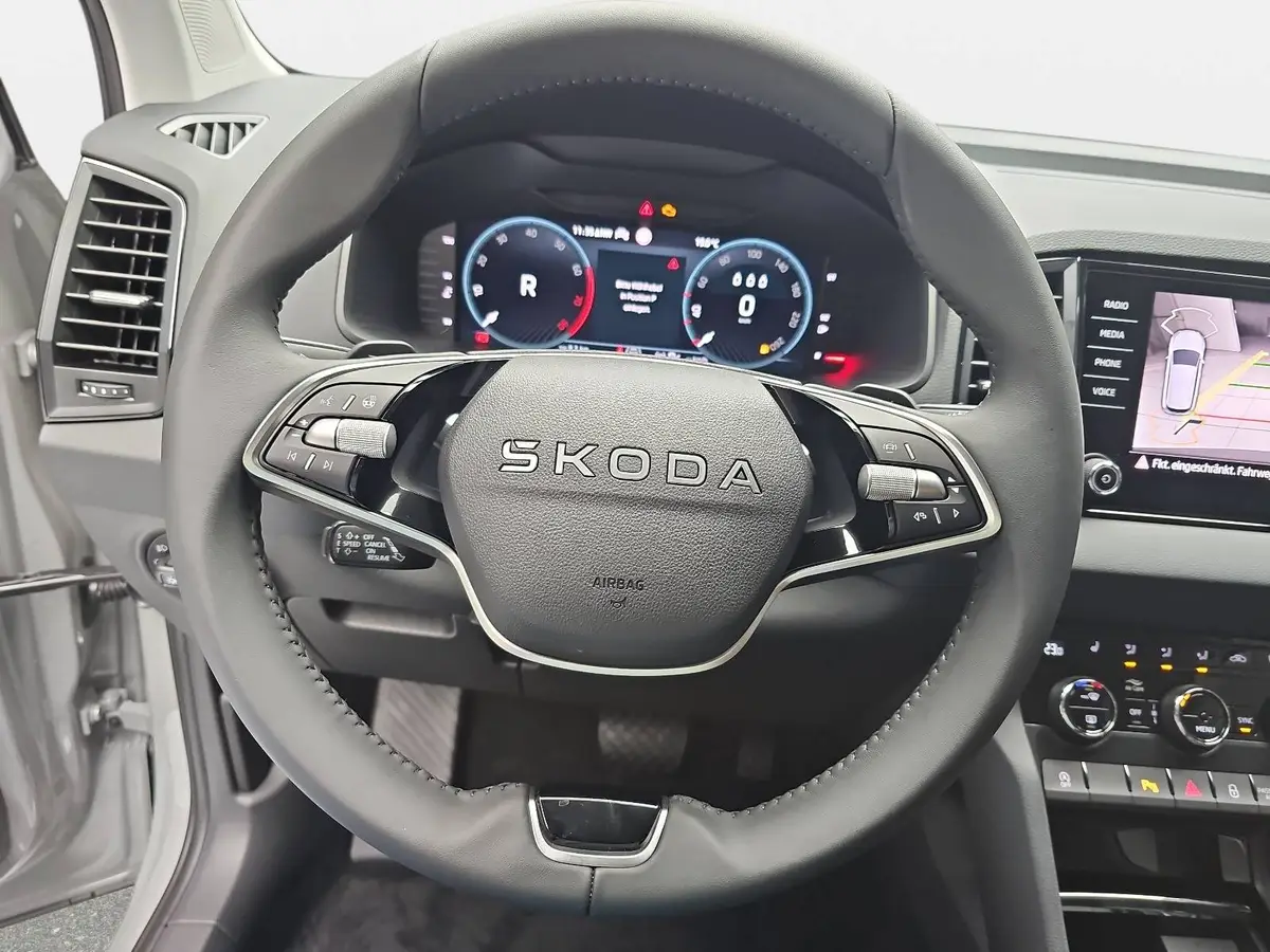 SKODA KAROQ 1.5 TSI DSG SELECTION NAVI LED ACC WINTER KAMERA A