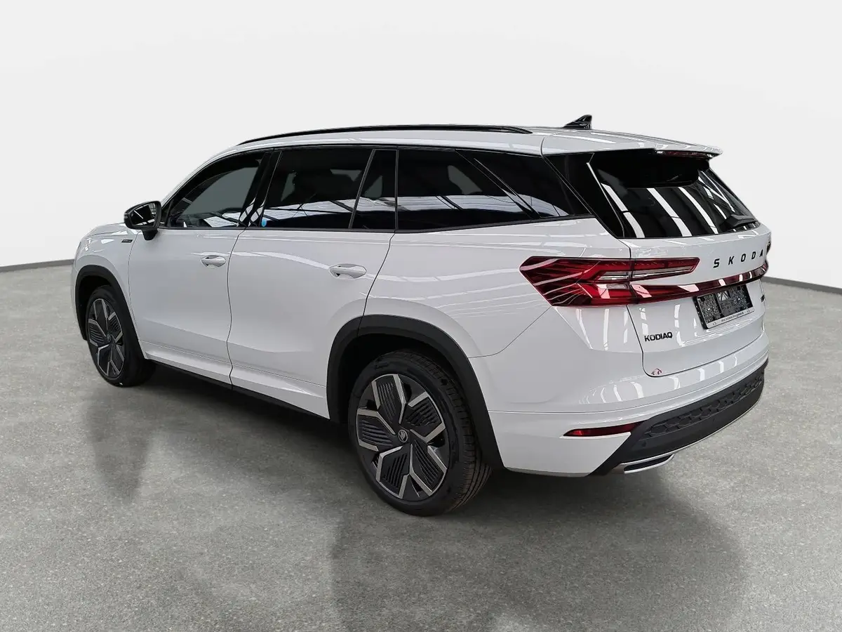 SKODA KODIAQ 1.5 TSI DSG SPORTLINE NAVI LED ACC PANO WINTER AHK