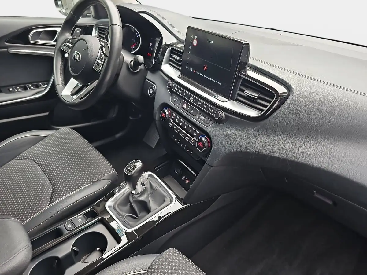 KIA CEED 1.6 CRDi Spirit Navi Winter P-Assist LM
