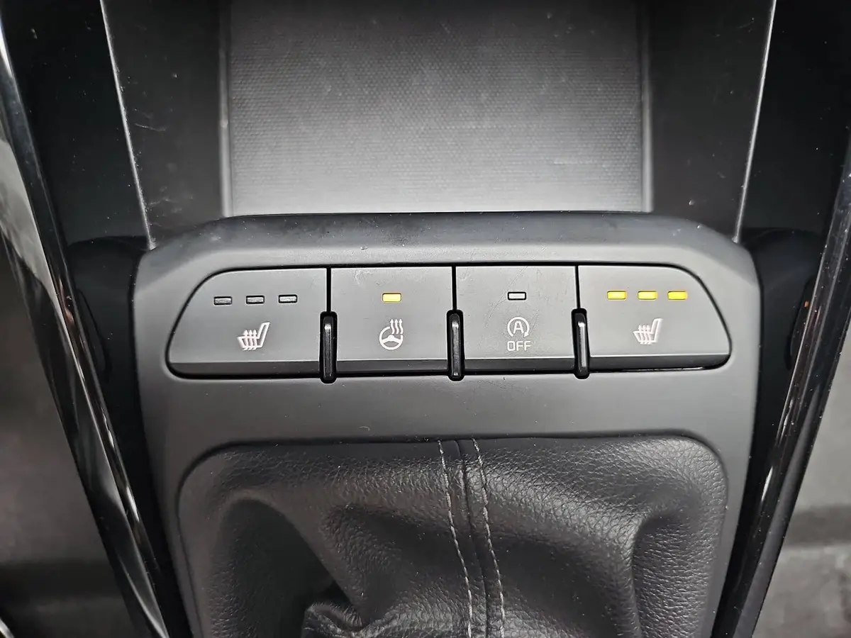KIA STONIC 1.4 VISION NAVI KAMERA LM17