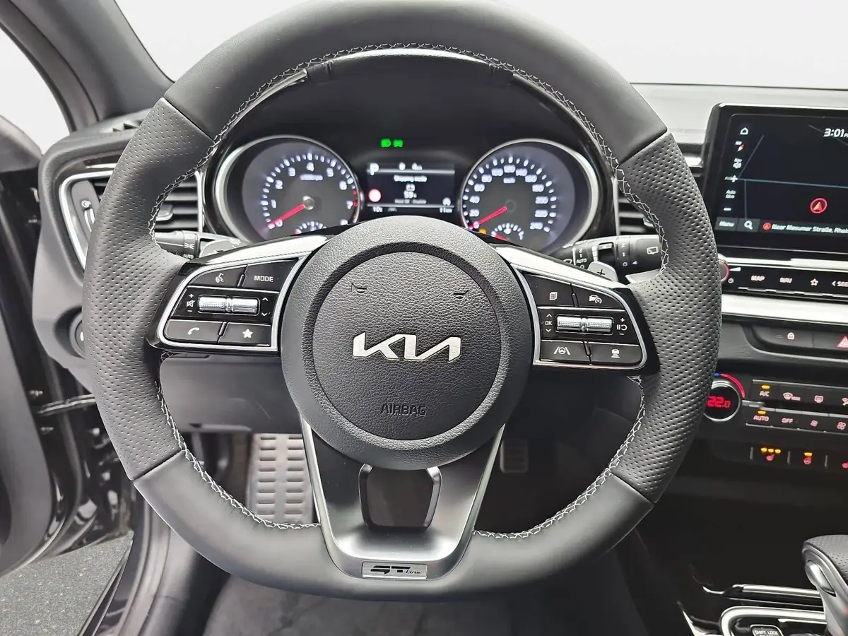 KIA CEED SW 1.5 T-GDI DCT7 GT-LINE