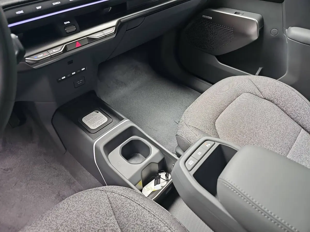 KIA EV2 42.2 KWH EARTH MJ27 WINTER-CONNECT 22KW-AC TECHN DRIVEWISE-PARK DESIGN