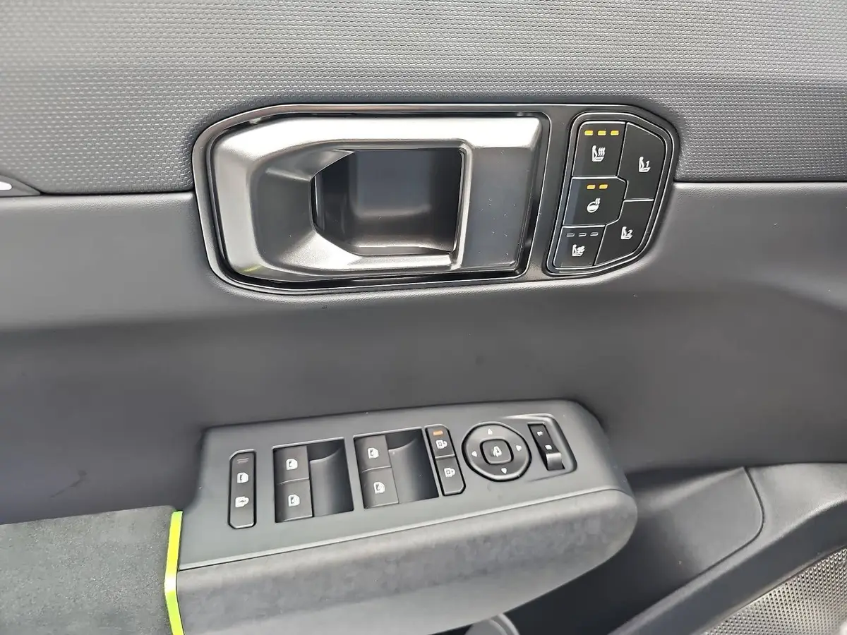 KIA EV4 GT 81.4 KWH AWD MJ27 SCHWARZES DACH 22KW AC GLASD. DIGITAL KEY 2.0 PERF