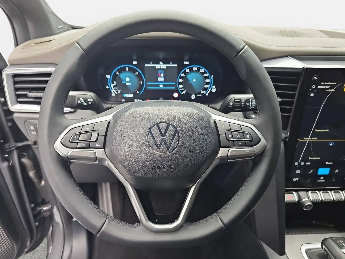 VW AMAROK 3.0 TDI AUTO. DOKA AVENTURA 4M NAVI LED AHK LM21