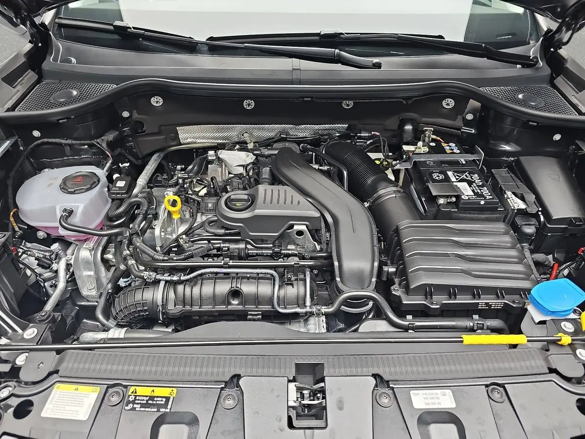 CUPRA ATECA 1.5 TSI DSG NAVI LED ACC LEDER AHK LM19