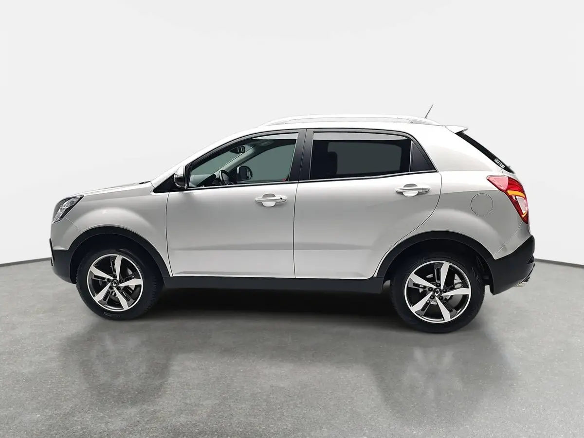 SSANGYONG KORANDO 2.2 SAPPHIRE 4X2 GRA WINTER LM