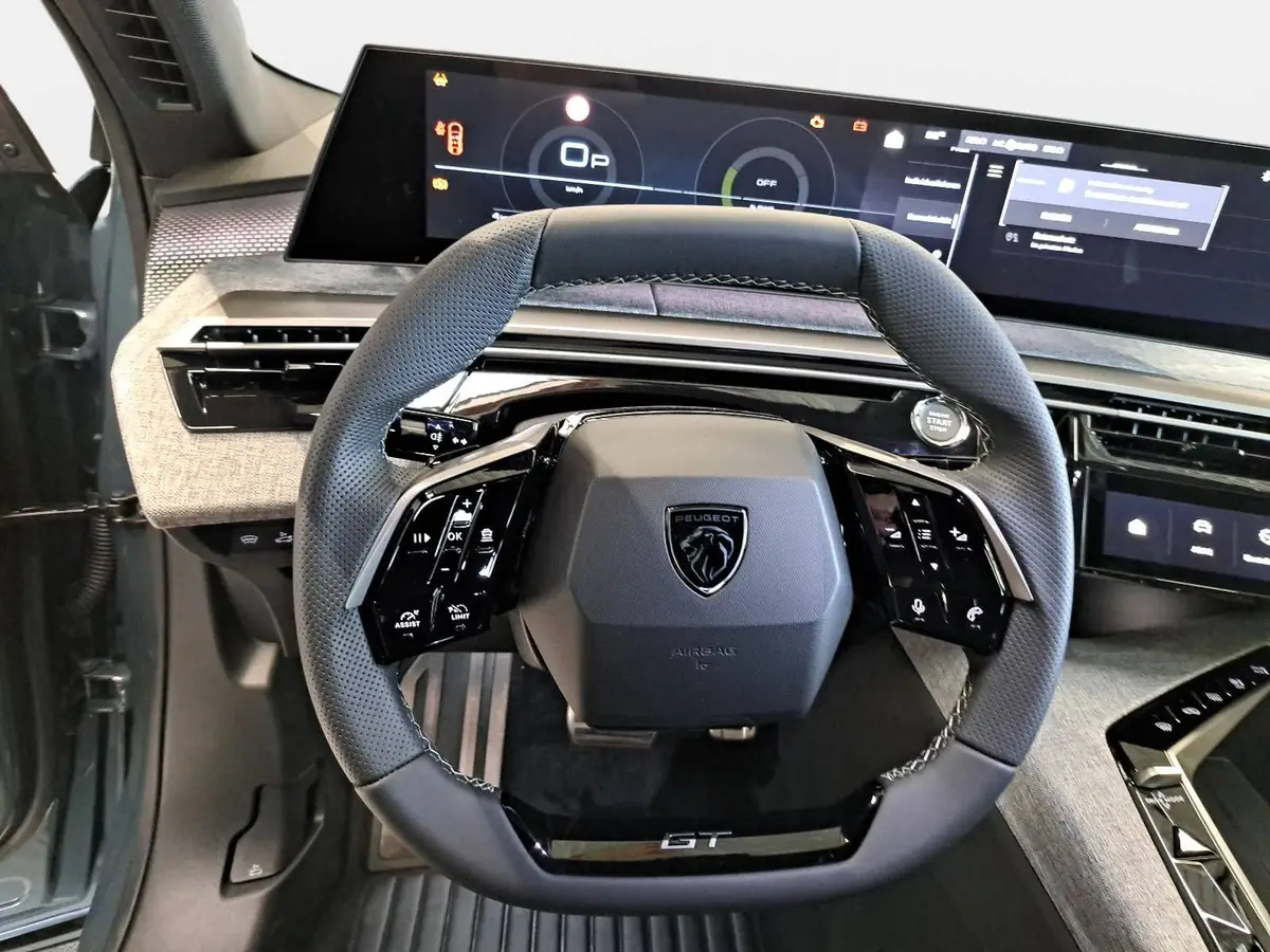 PEUGEOT 3008 1.2 HYBRID 145 E-DSC6 GT NAVI KLIMA LED AHK LM19