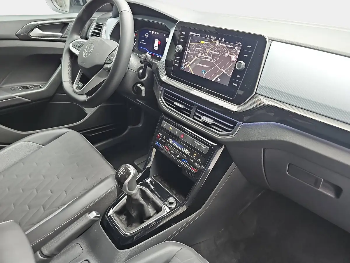 VW T-CROSS 1.0 TSI GOAL NAVI LED KLIMAAUTO ACC P-ASSIST WINTE