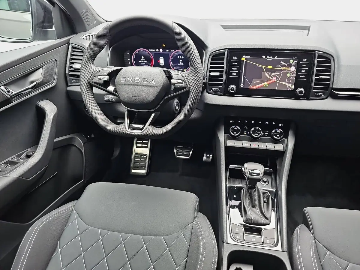 SKODA KAROQ 2.0 TSI DSG SPORTLINE 4X4 NAVI LED ACC WINTER KAME