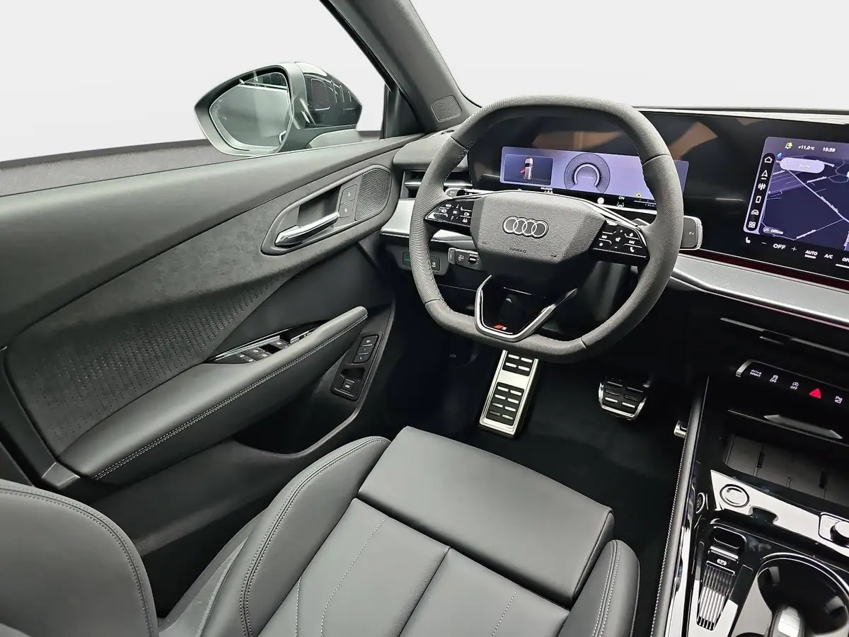 AUDI Q3 TDI S-TRONIC S-LINE NAVI LED-PLUS PANO