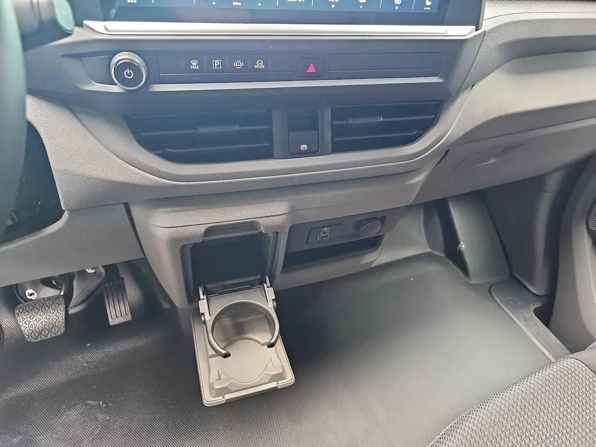 VW T7 TRANSPORTER 2.0 TDI DSG KASTEN L2H1 LED