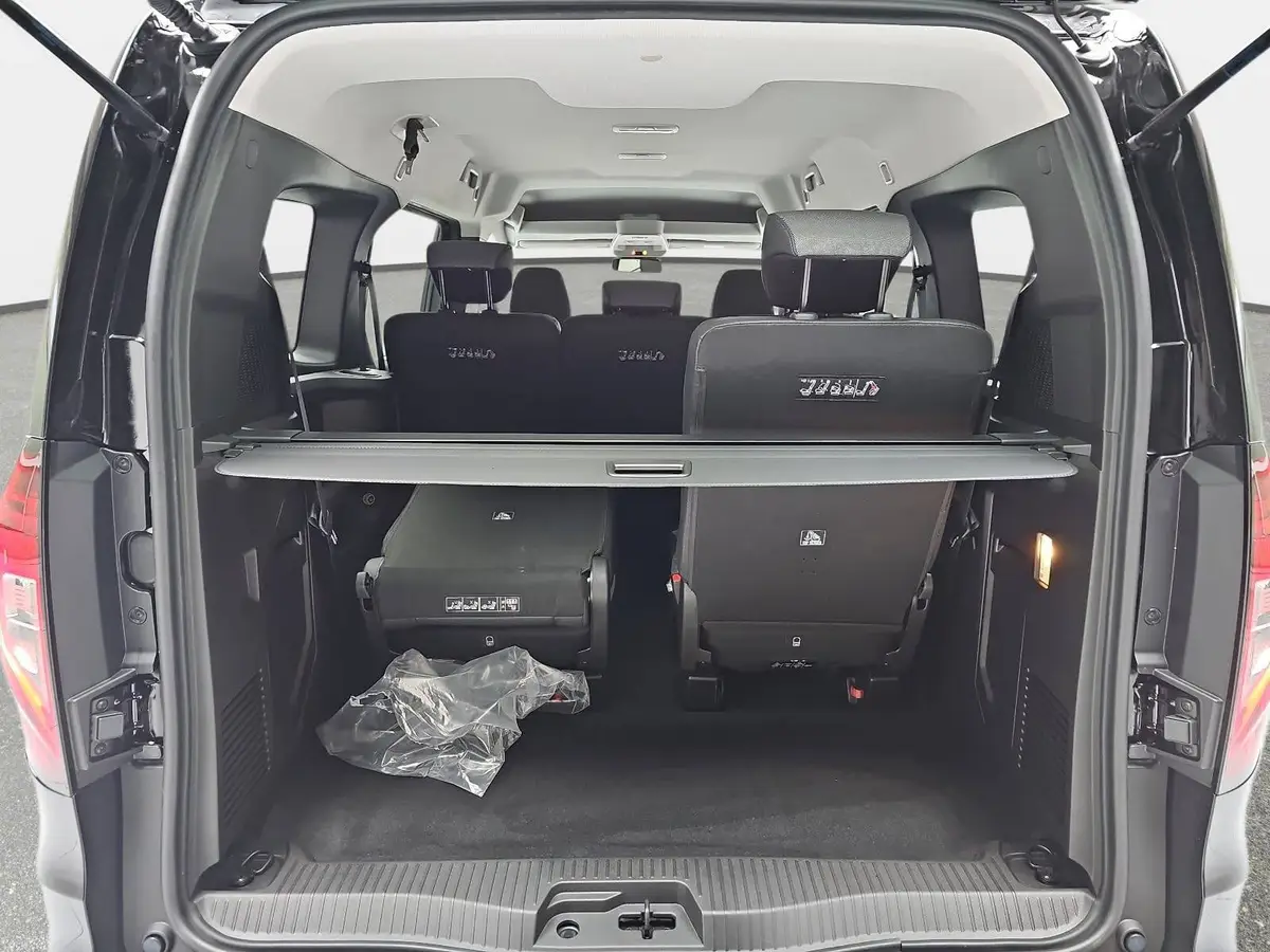 NISSAN TOWNSTAR KOMBI 1.3 DIG-T L2 2.3T AUTO. TEKNA 7-SITZER