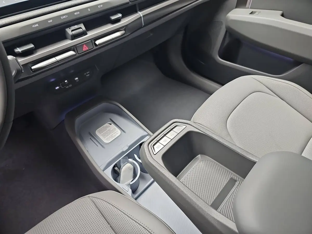 KIA EV3 58.3 KWH EARTH MJ26 WINTER-CONNECT BUSINESS UPGRADE DRIVEWISE-PARK