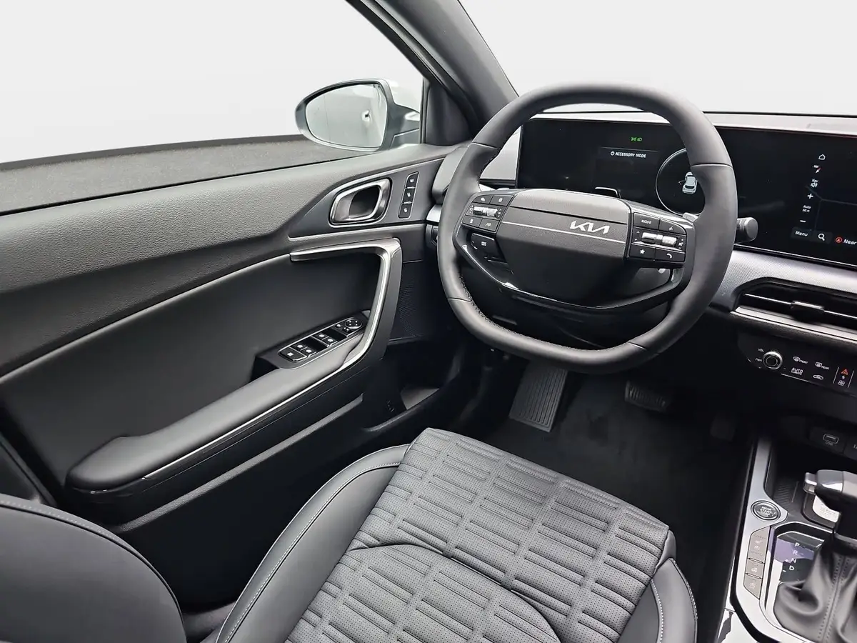 KIA XCEED 1.6 T-GDI 180 DCT SPIRIT MJ27 SOUND SITZ ADVANCED