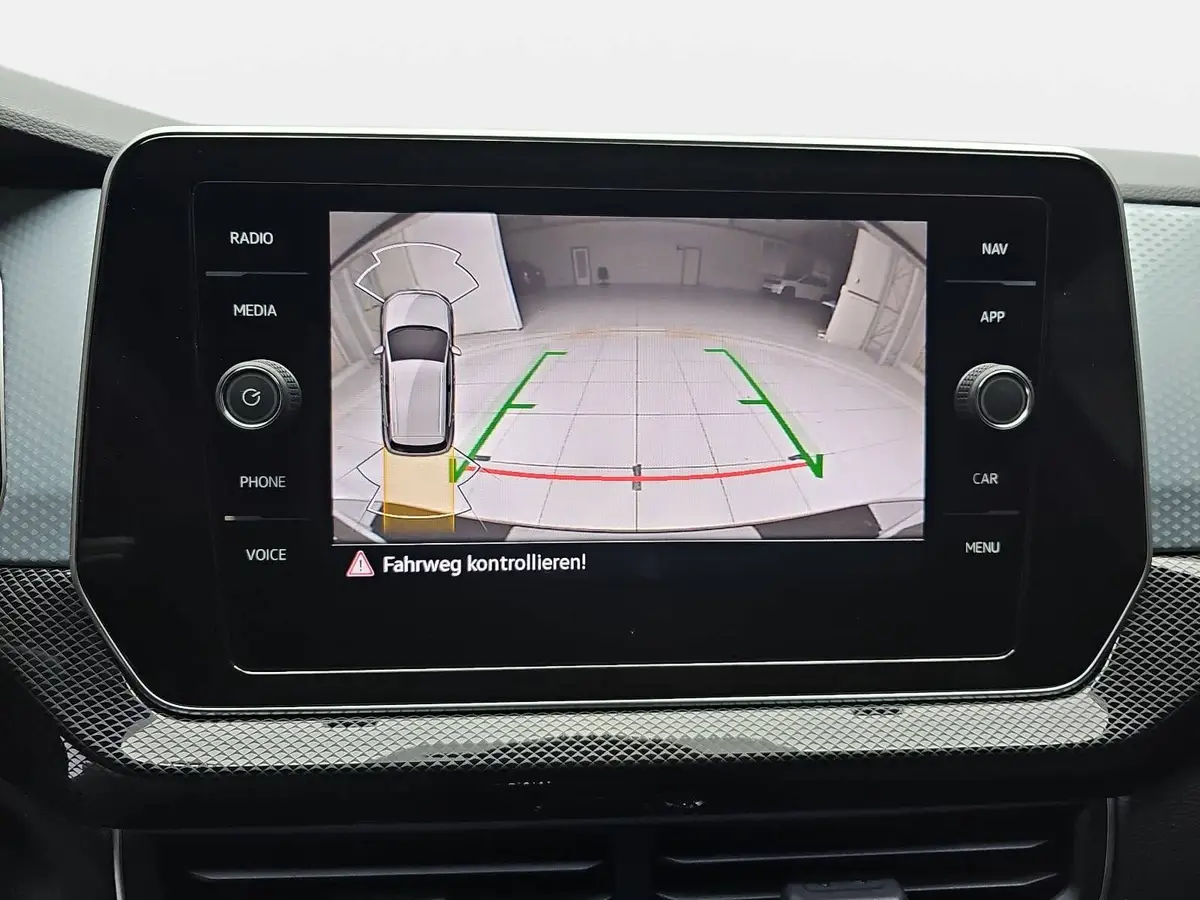 VW T-CROSS 1.0 TSI GOAL NAVI LED KLIMAAUTO ACC P-ASSIST WINTE