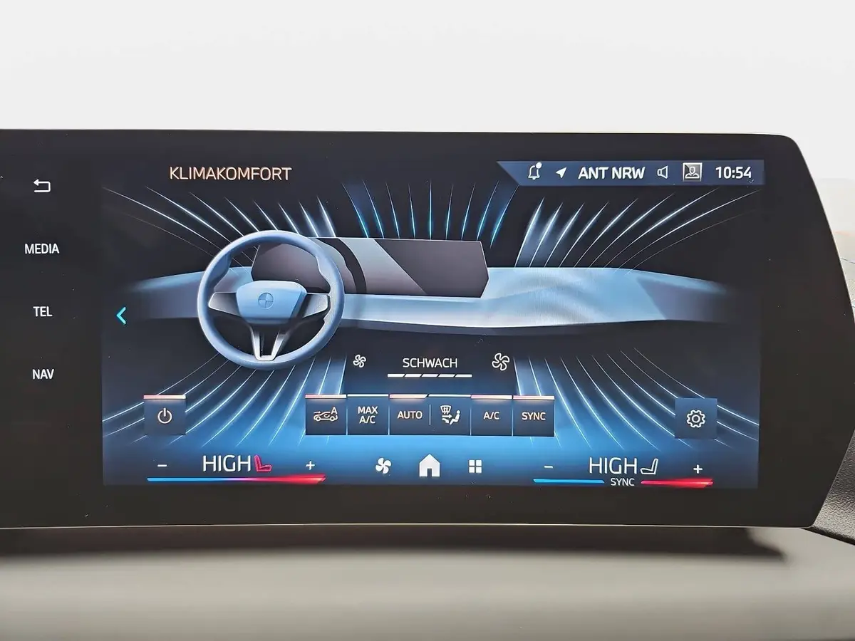 BMW 120 D AUTO. M SPORT NAVI LED INNOVATION HUD AHK KAMERA