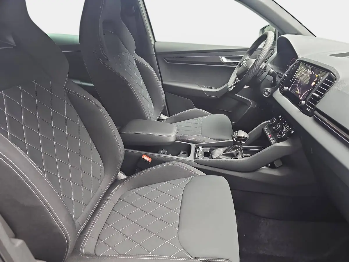 SKODA KAROQ 2.0 TDI DSG SPORTLINE 4X4 WINTER AHK