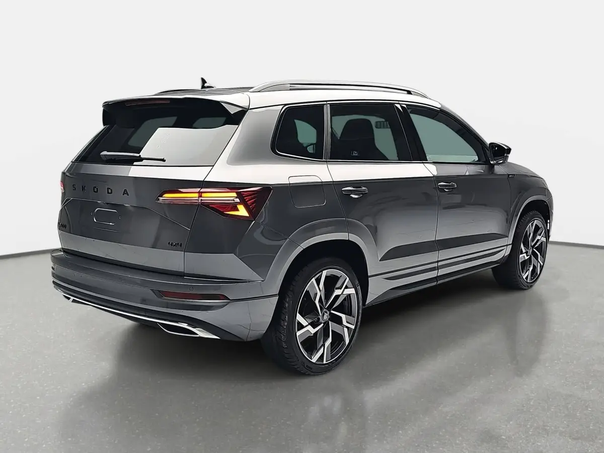 SKODA KAROQ 2.0 TSI DSG SPORTLINE 4X4 AHK PANO