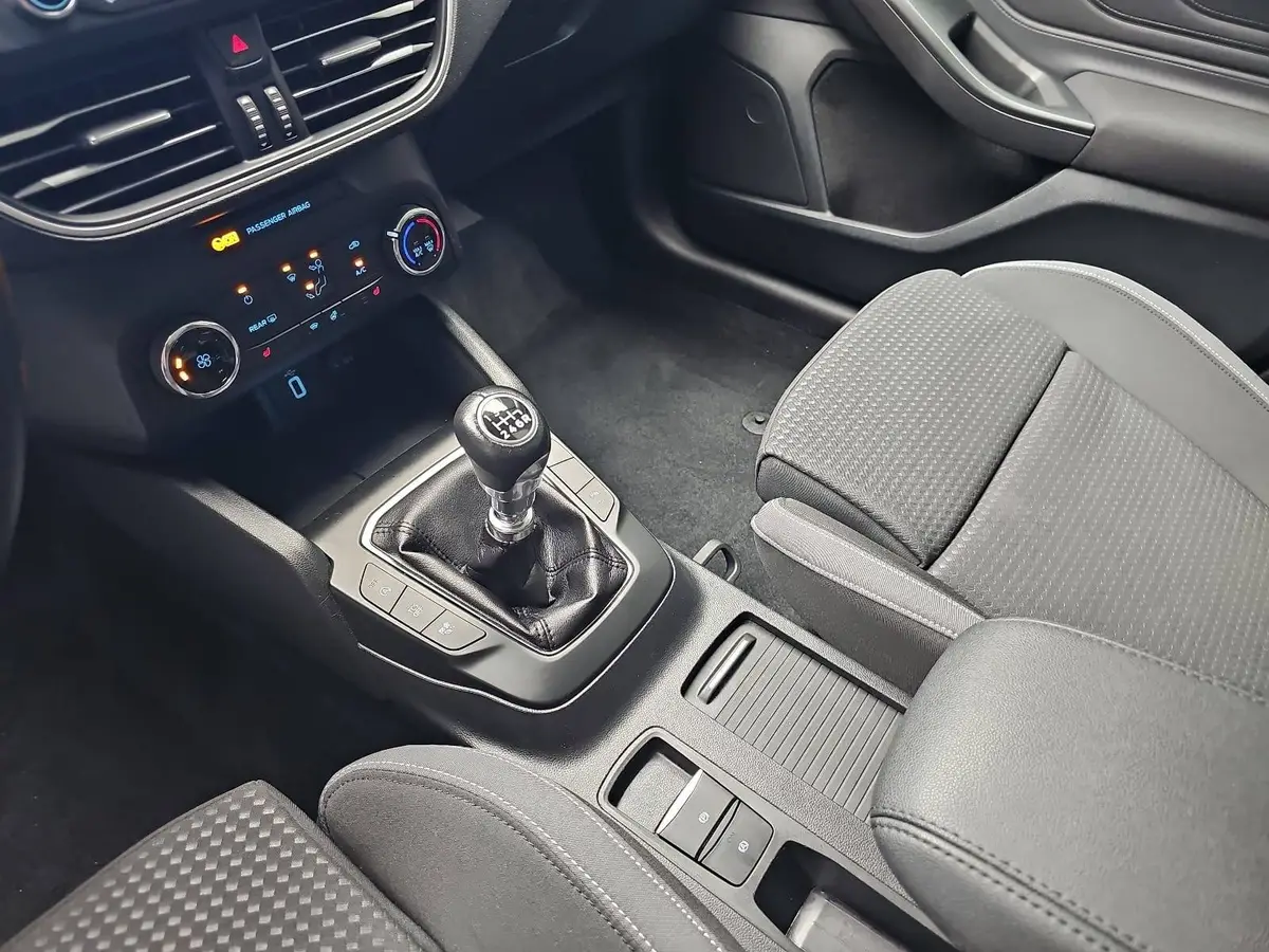 FORD FOCUS 1.0 EB TURNIER COOL&CONNECT NAVI LED