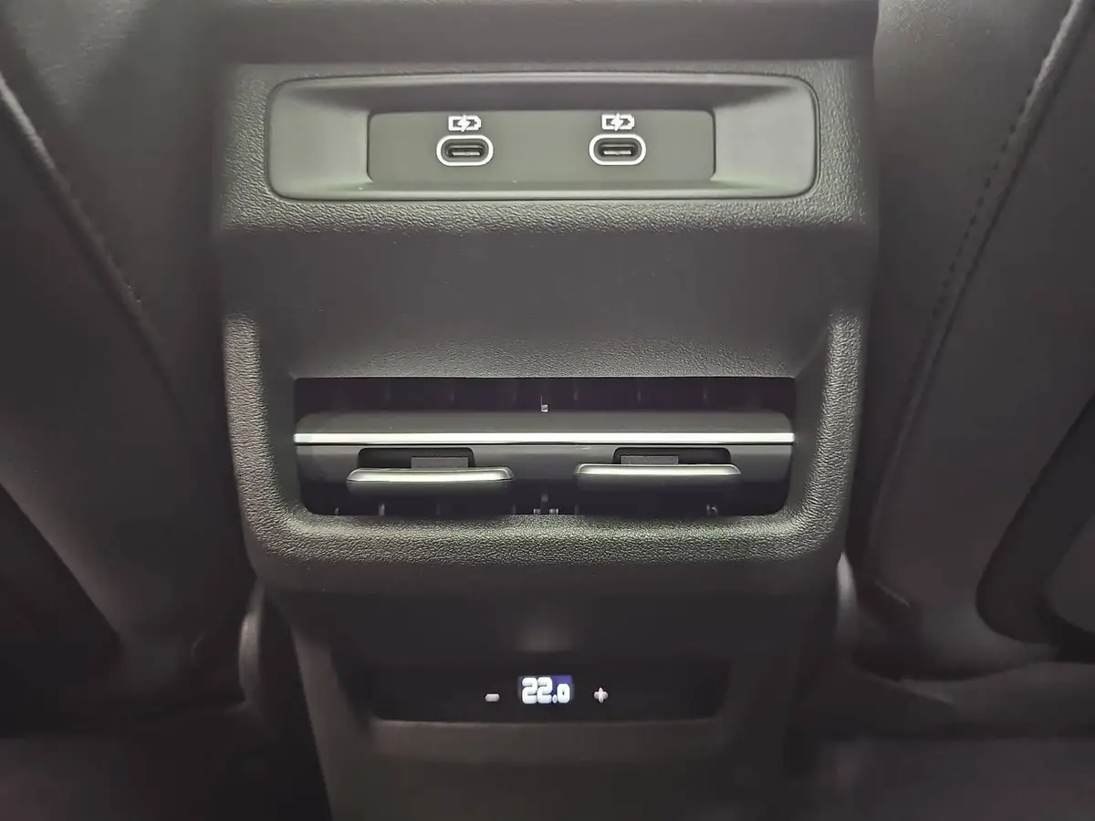 AUDI Q3 TFSI S-TRONIC S-LINE NAVI LED-PLUS PANO