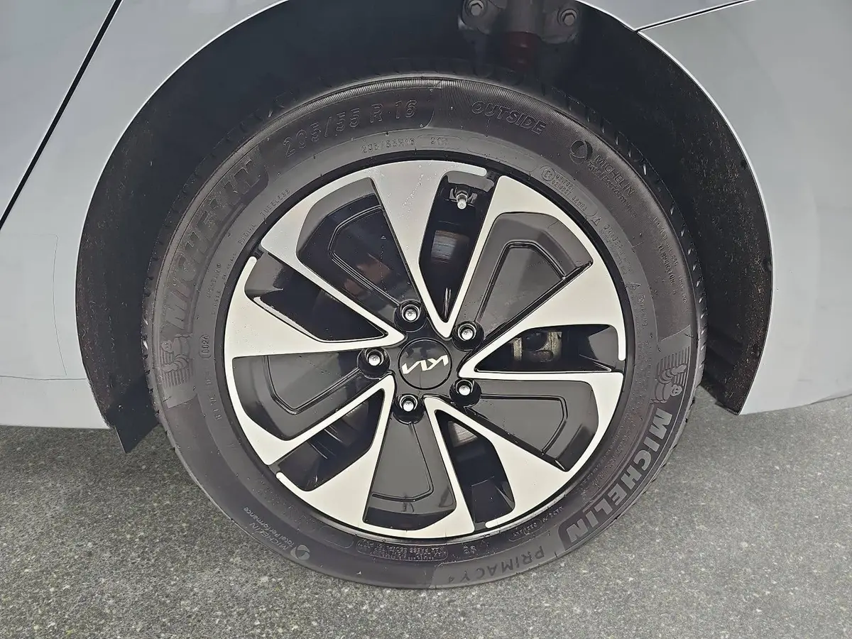 KIA CEED SW 1.6 GDI PLUG-IN-HYBRID SPIRIT SITZKOMFORT TECHNOLOGIE P-ASSIST DAB