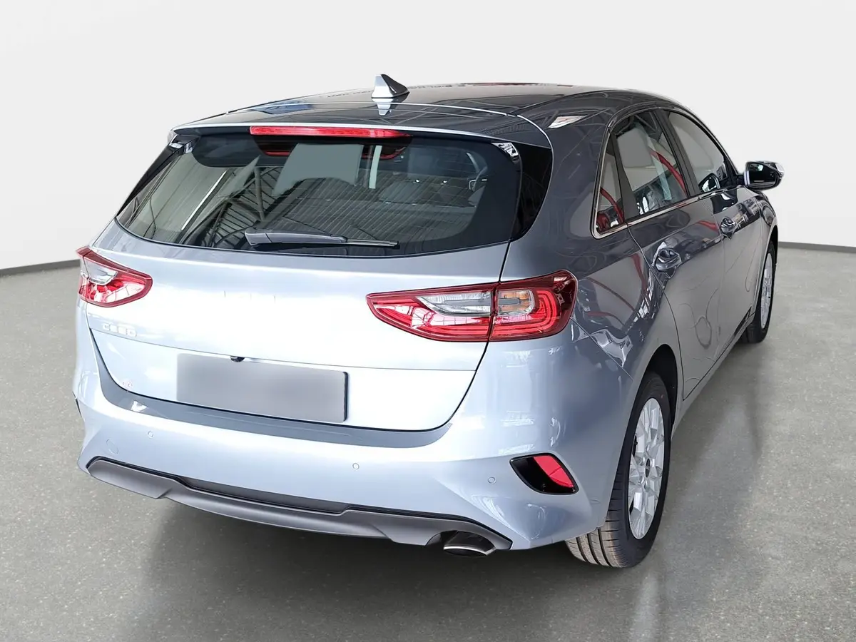 KIA CEED 1.5 T-GDI 48V DCT7 ULTIMATE EDITION