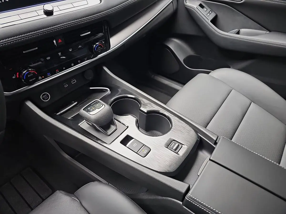 NISSAN X-TRAIL 1.5 VC-T MHEV AUTO. N-CONNECTA PANORAMA 19ZOLL HEAD-UP VOLL-LED