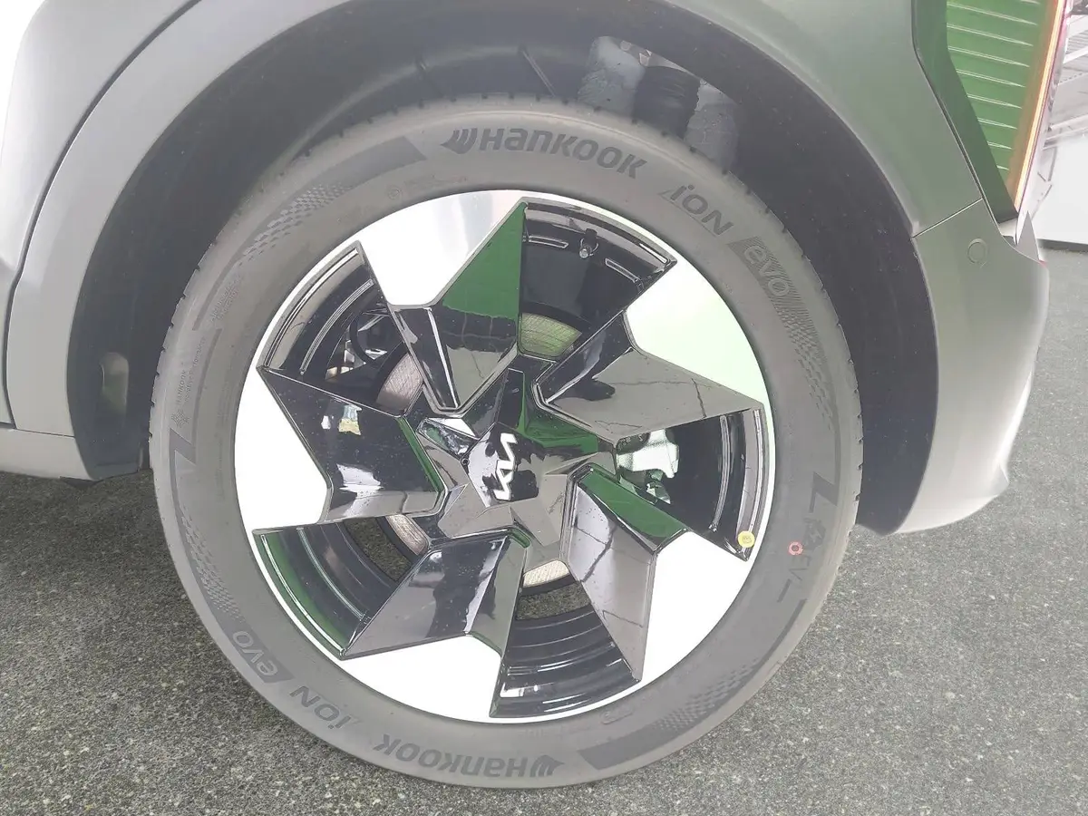 KIA EV2 42.2 KWH EARTH MJ27 WINTER-CONNECT 22KW-AC TECHN DRIVEWISE-PARK DESIGN