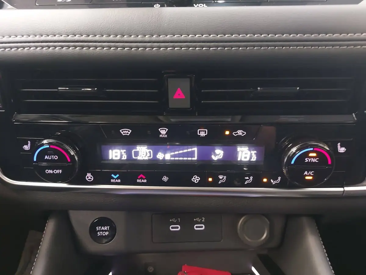 NISSAN X-TRAIL 1.5 VC-T E-4ORCE 4X4 AUTO. MJ26 TEKNA PANORAMA