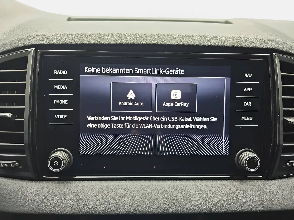 SKODA KAROQ 1.5 TSI DSG 130 JAHRE LED KAMERA AHK