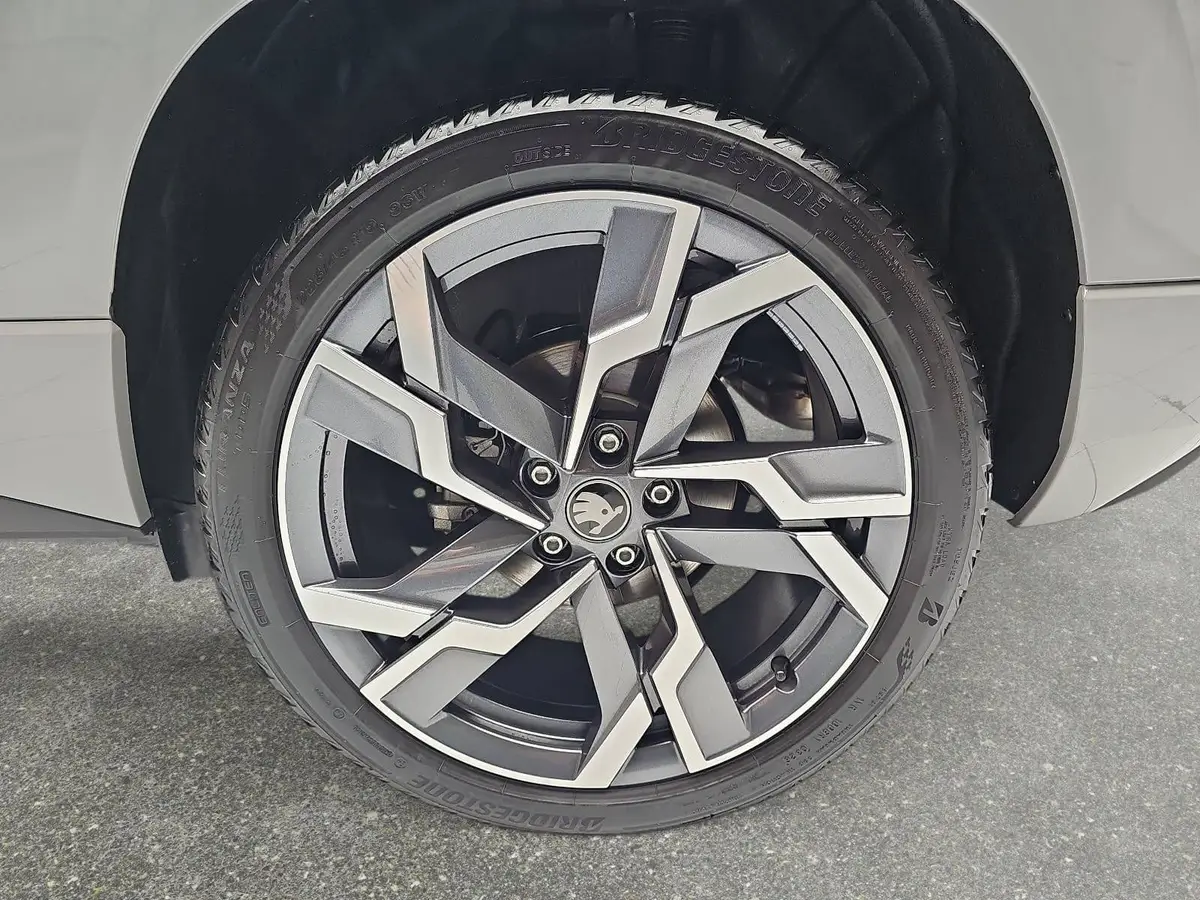SKODA KAROQ 2.0 TDI DSG SPORTLINE 4X4 NAVI LED
