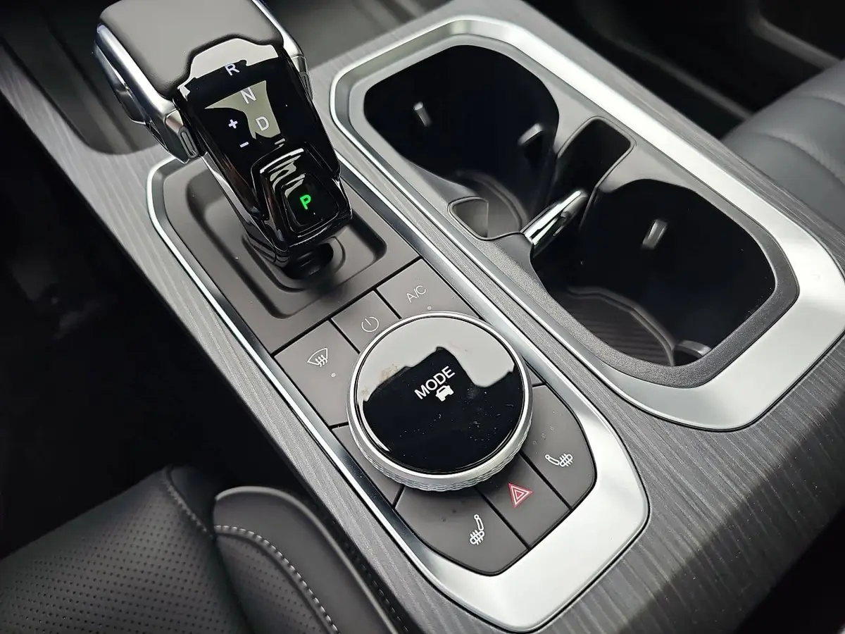 -SONSTIGE- J7 1.6 TGDI 7DCT AWD EXCLUSIV NAVI LED LM19