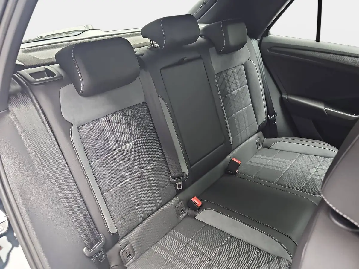 VW T-ROC 1.5 TSI DSG R-LINE NAVI LED LM17