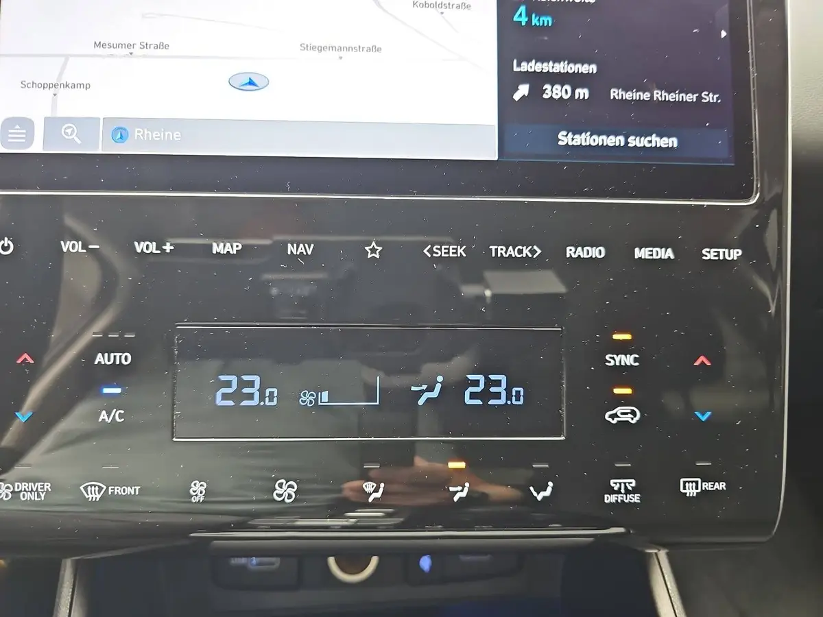 HYUNDAI TUCSON 1.6 T-GDI PHEV TREND 4WD ACC LM19