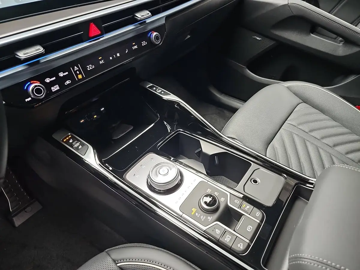 KIA SORENTO 2.2 CRDI AWD DCT8 PLATINUM LEDER NAPPA PREMIUM GLASDACH AHK