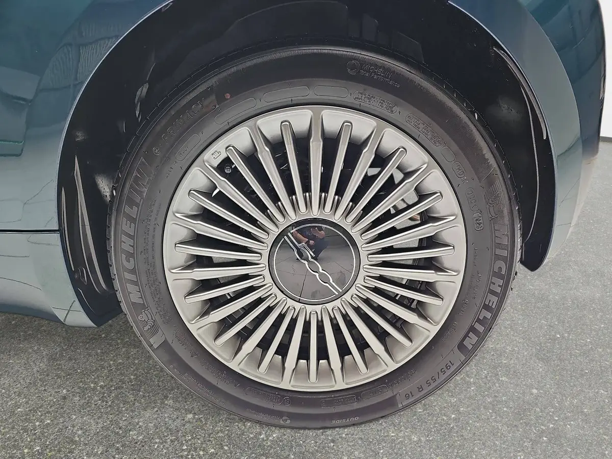 FIAT 500 HYBRID ICON MJ26 KOMFORT PAKET