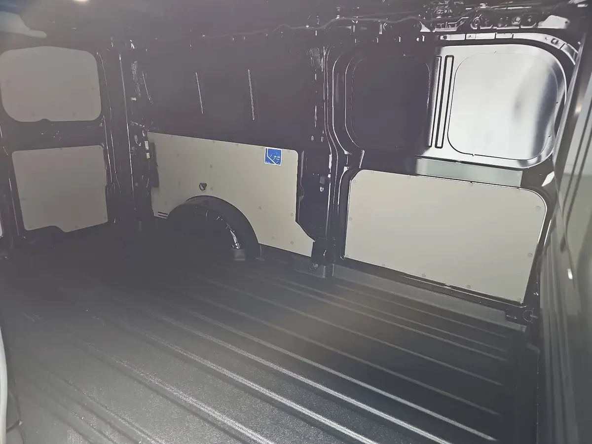 VW T7 TRANSPORTER 2.0 TDI DSG KASTEN L2H1 NAVI LED ACC WINTER 3-S KA