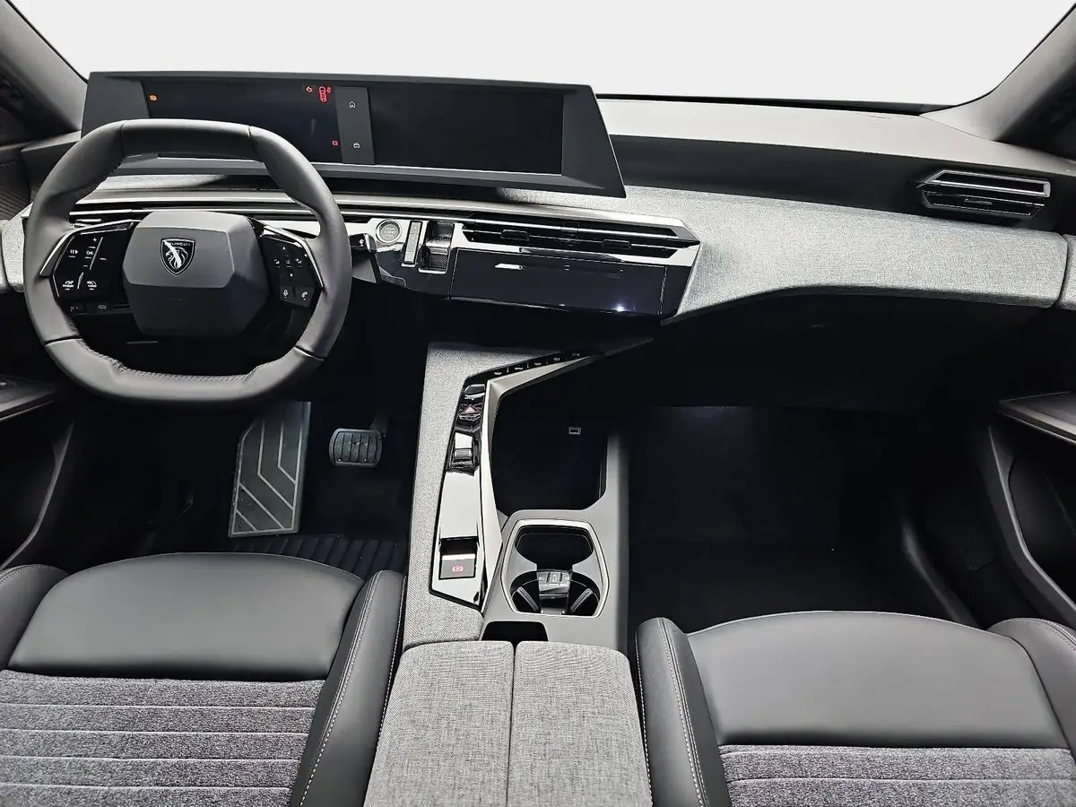 PEUGEOT 3008 1.2 HYBRID 145 E-DSC6 ALLURE LED DAB WINTER AHK LM