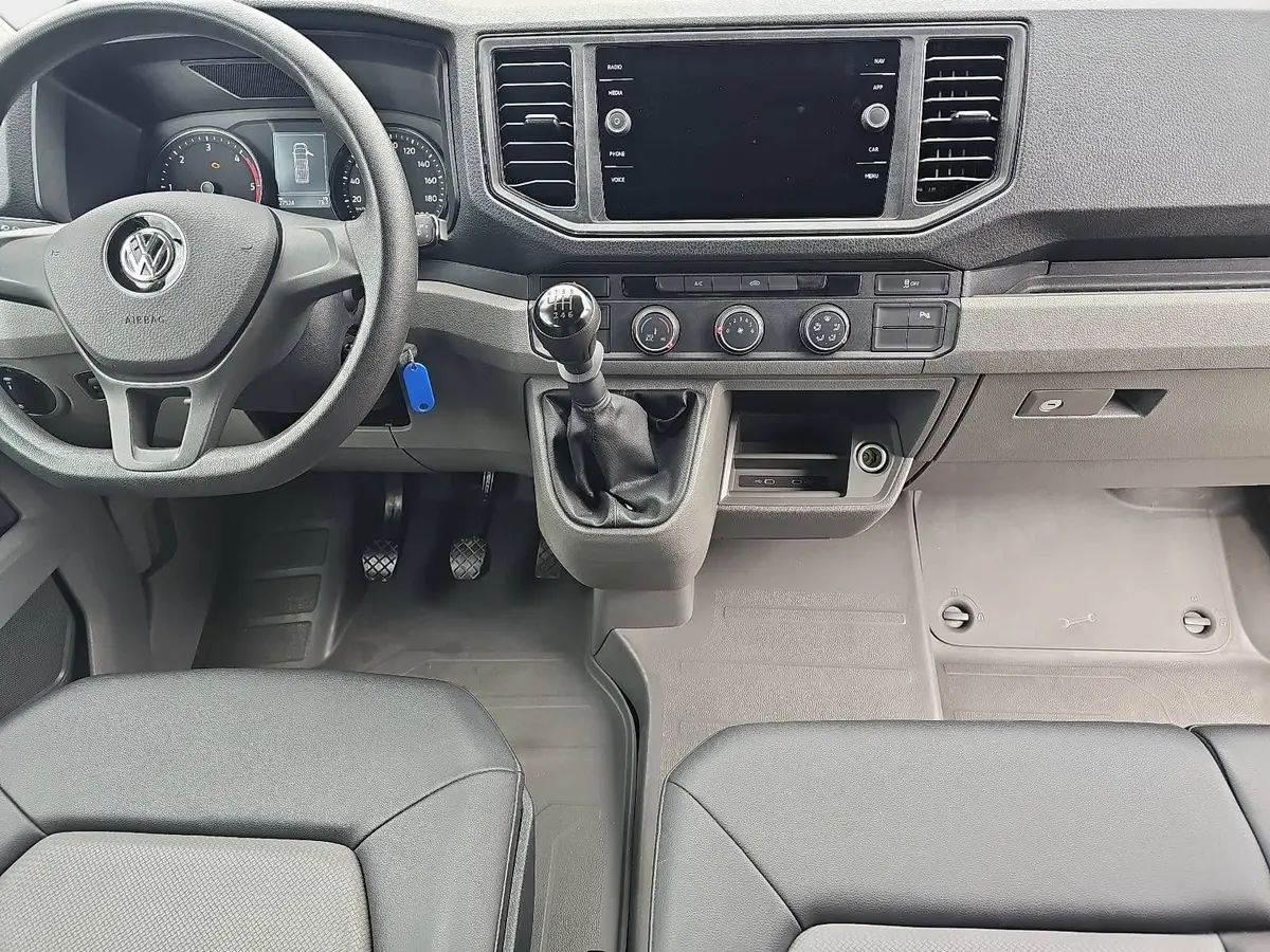VW CRAFTER 35 TDI PLUS L3H3 FWD NAVI KLIMA 7-SITZE PDC AHK