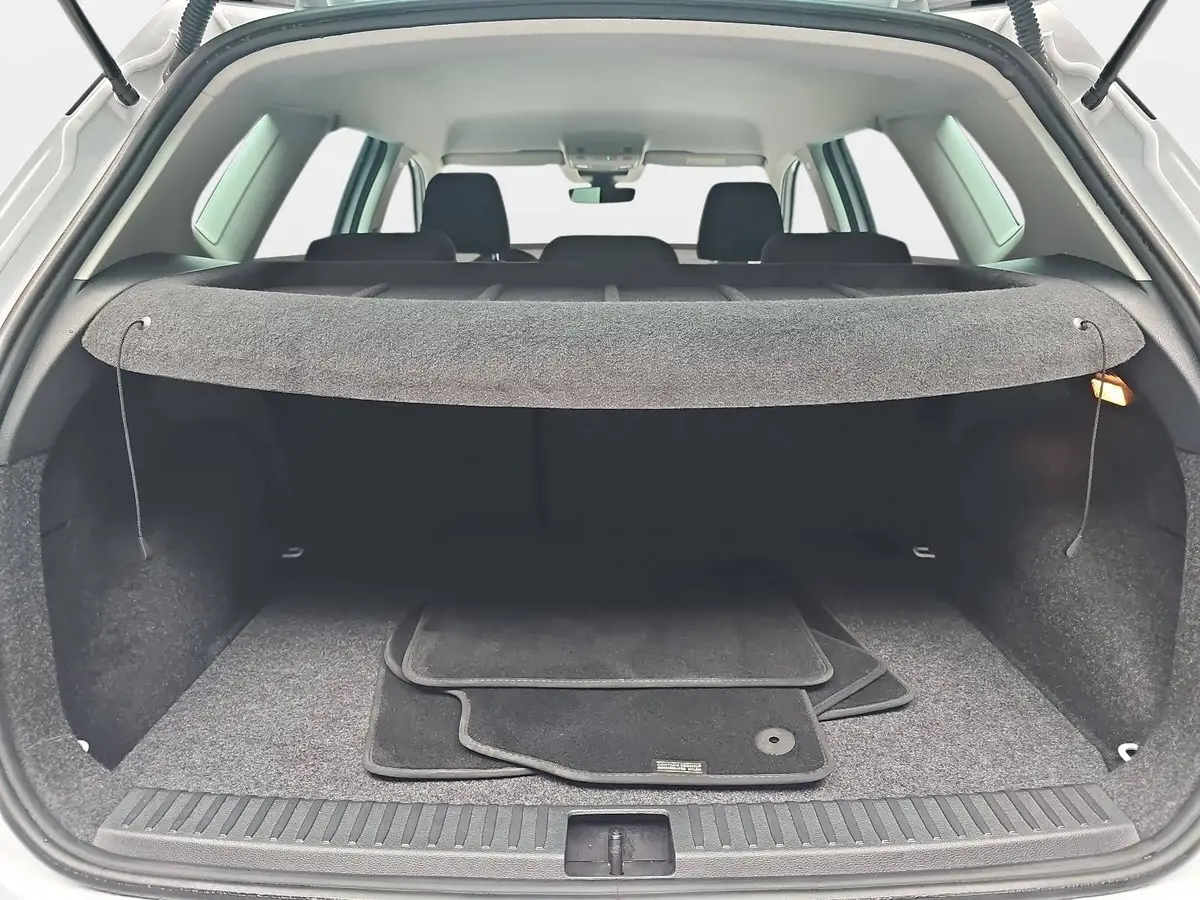 SEAT ARONA 1.0 TSI DSG STYLE NAVI LED PDC LM