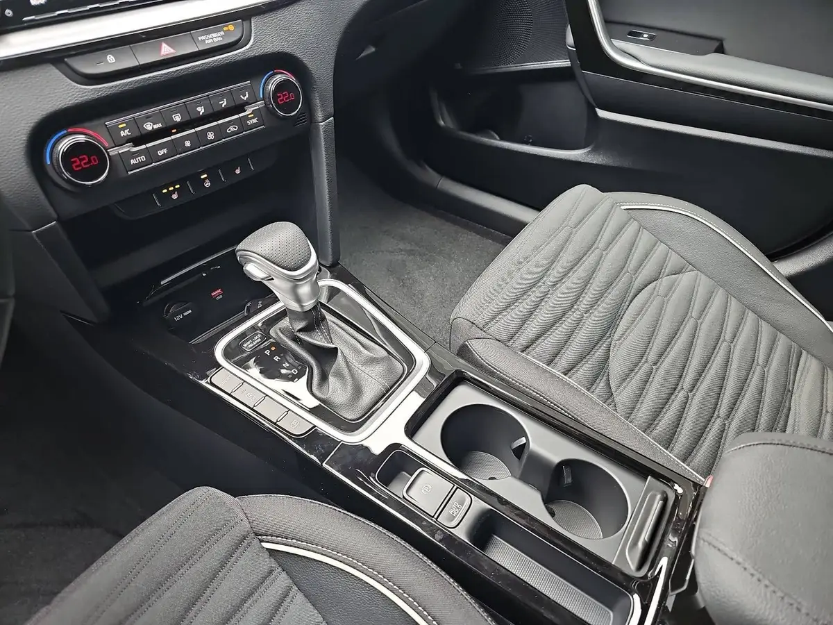 KIA CEED SW 1.5 T-GDI DCT7 GT-LINE